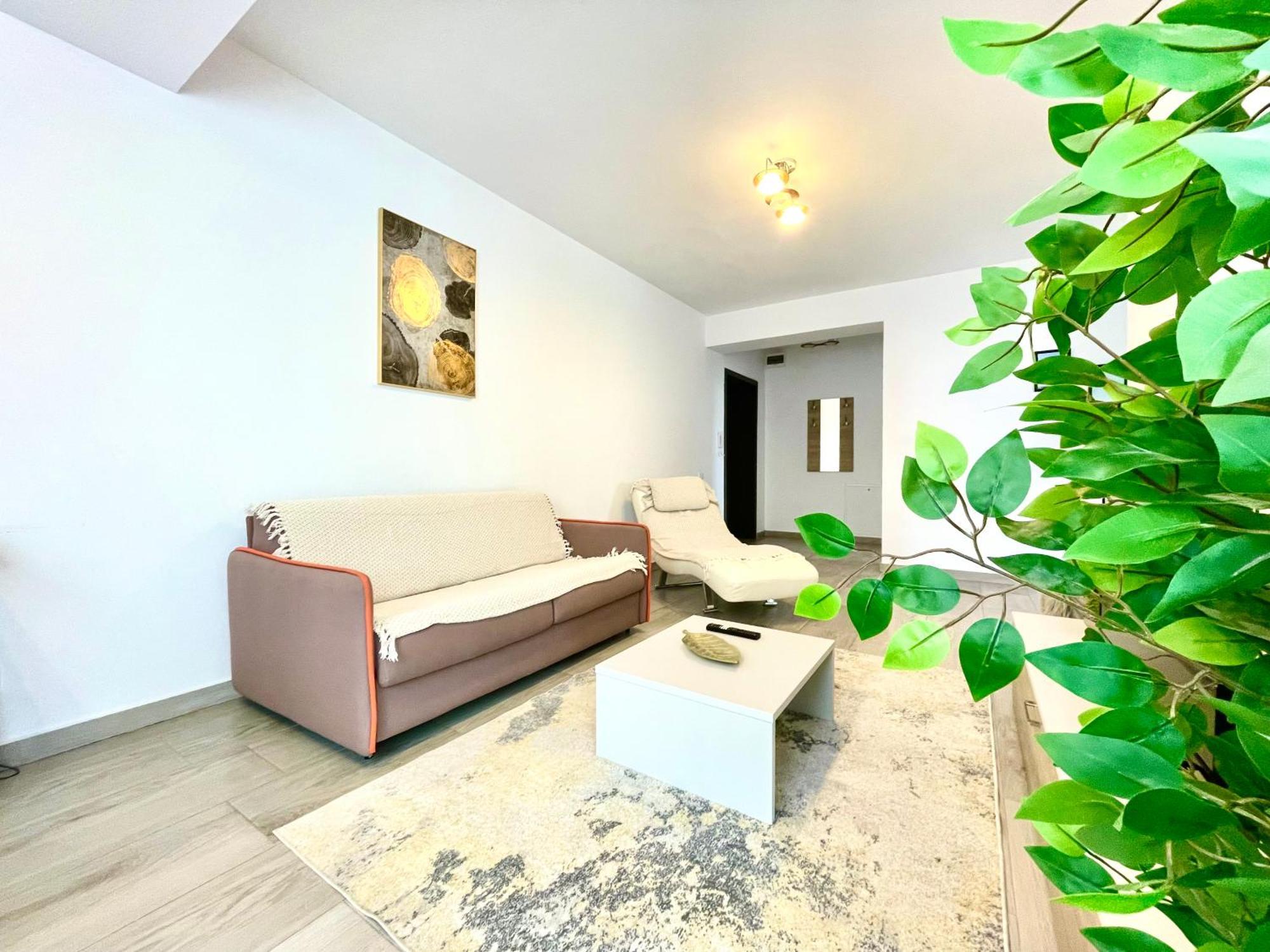 Soho Apartment - City View With Rooftop Garden Бухарест Экстерьер фото